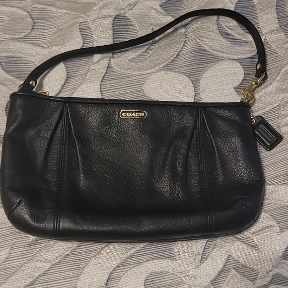 Coach Black Leather Shoulder Bag - Picture 1 of 3